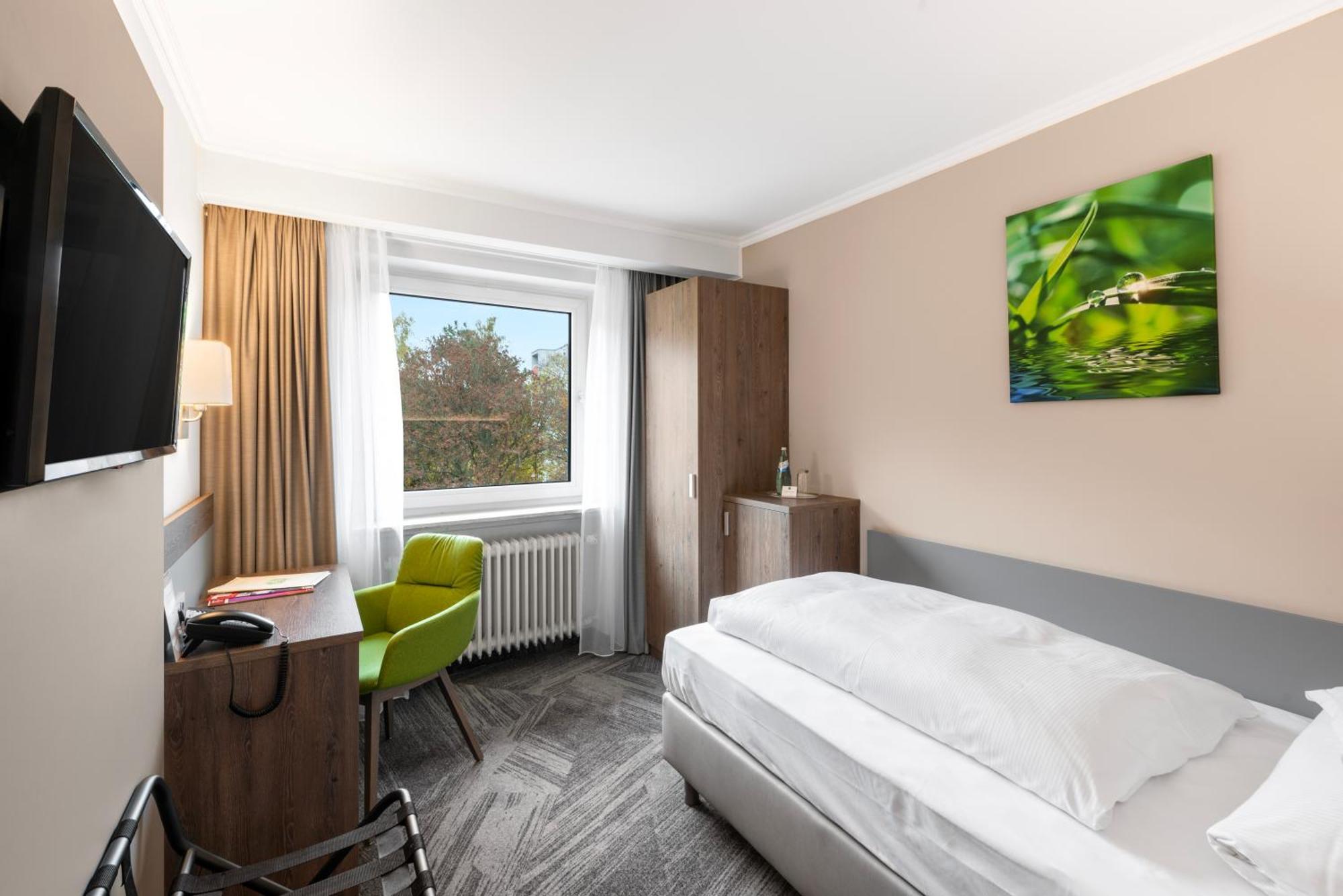 Parkhotel Am Taunus أوبروسل المظهر الخارجي الصورة