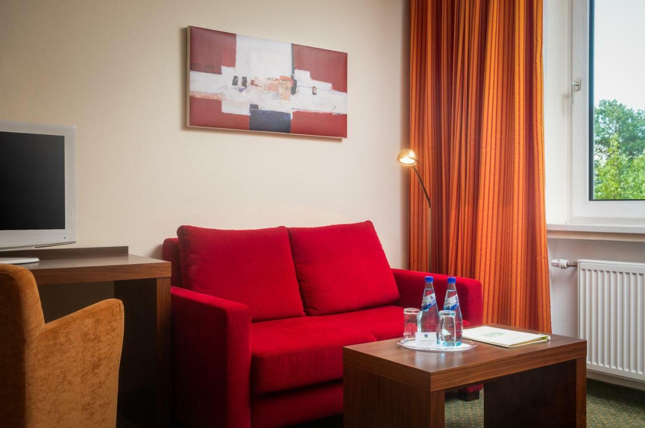 Parkhotel Am Taunus أوبروسل المظهر الخارجي الصورة