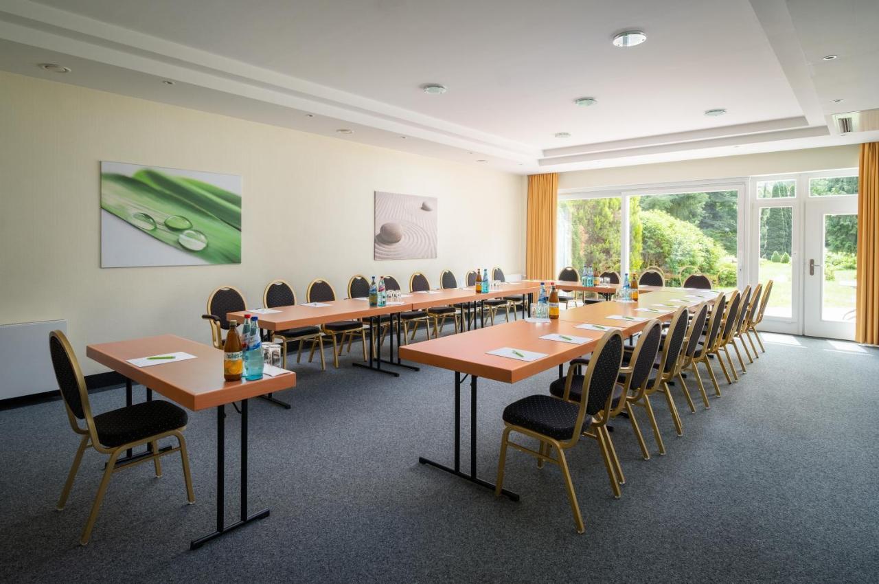 Parkhotel Am Taunus أوبروسل المظهر الخارجي الصورة