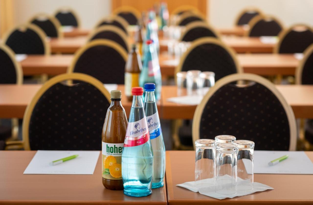 Parkhotel Am Taunus أوبروسل المظهر الخارجي الصورة