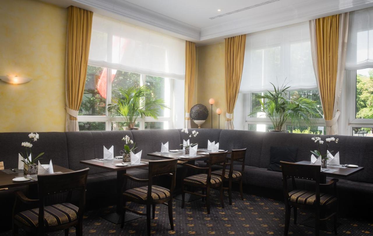 Parkhotel Am Taunus أوبروسل المظهر الخارجي الصورة