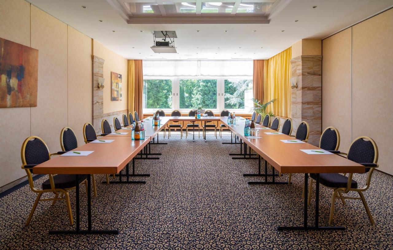 Parkhotel Am Taunus أوبروسل المظهر الخارجي الصورة