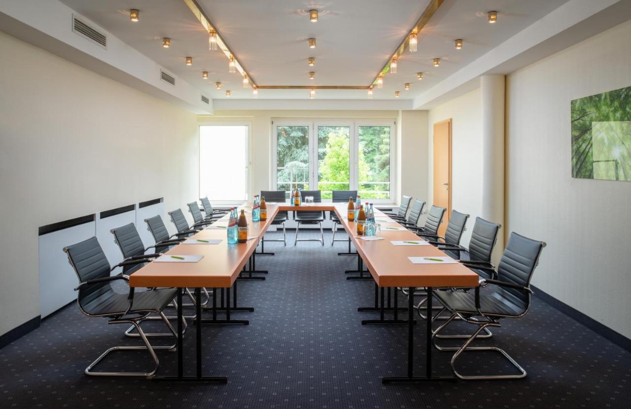 Parkhotel Am Taunus أوبروسل المظهر الخارجي الصورة